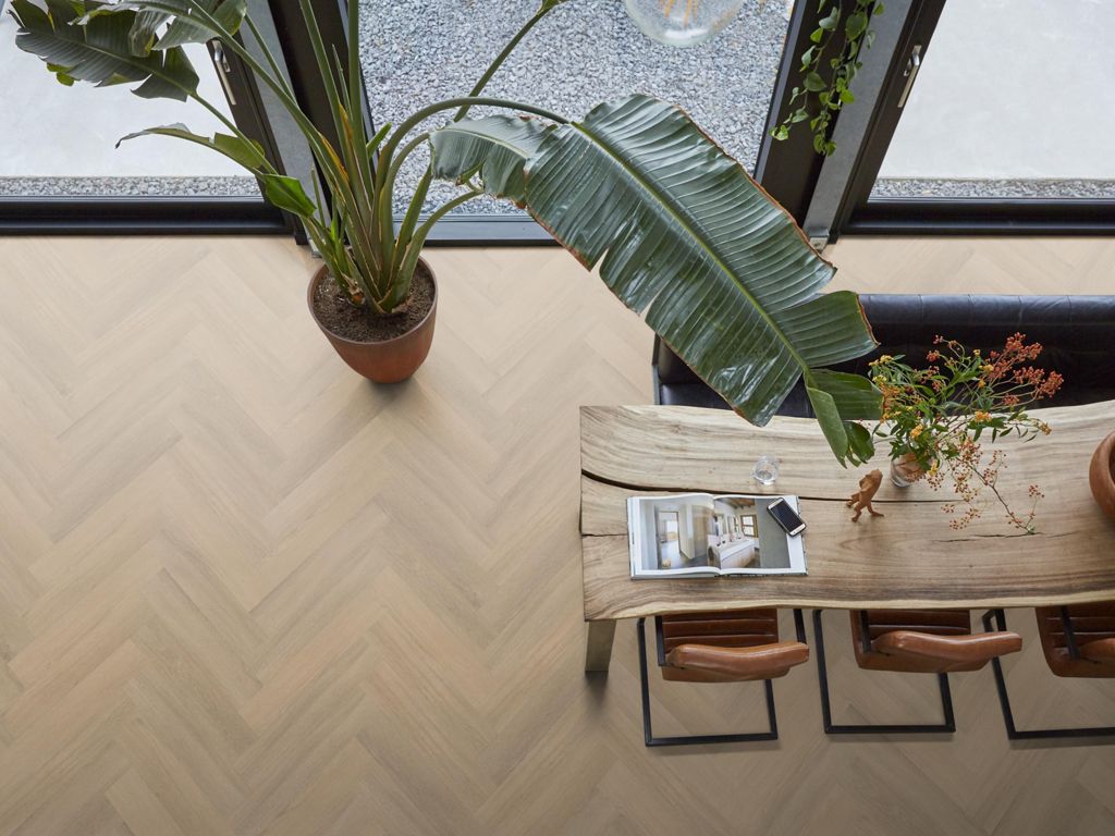 Floorlife PVC YUP Sutton herringbone dryback 10dB warm beige